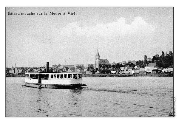 bateau-mouche