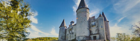 Visite de Celles (église + ermitage + village) et du château de Vêves